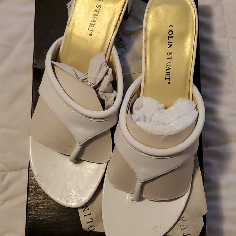 Colin Stuart thong sandal.